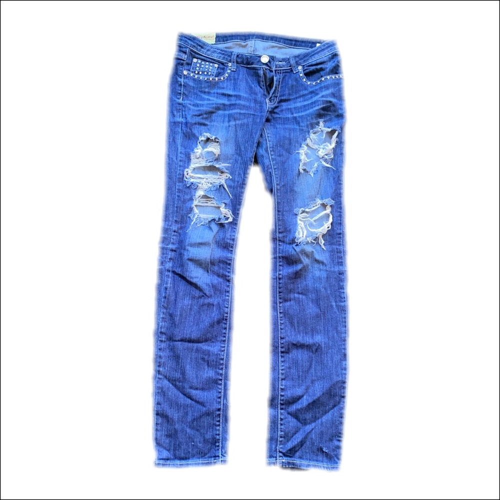Ripped Jeans w/ Rhinestone Pockets